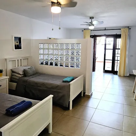 On Peaceful Complex Port Royal K007 Daire Los Cristianos (Tenerife)